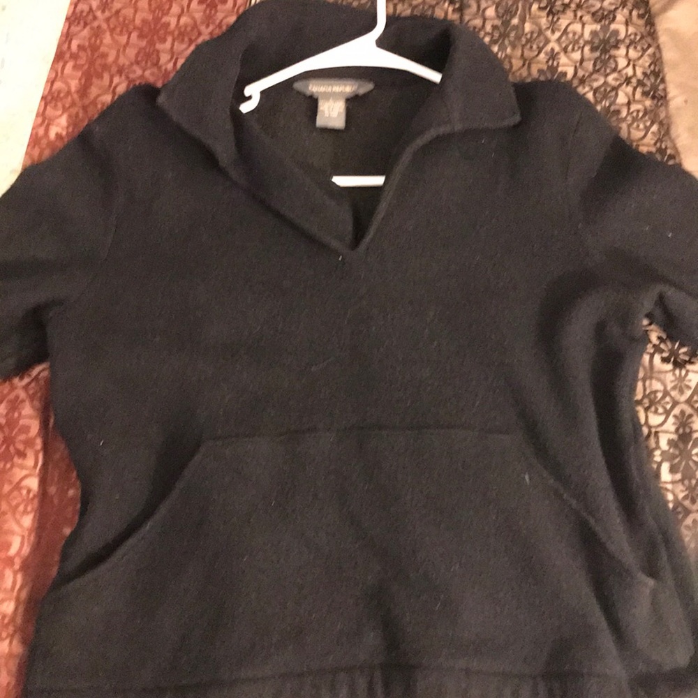 Banana Republic Pull-Over with Collar